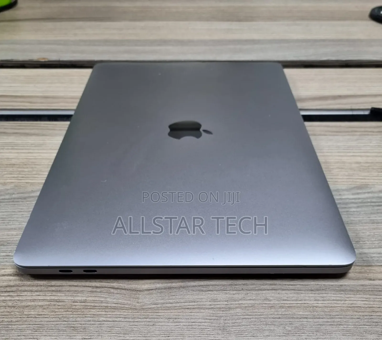 Laptop Apple MacBook Pro M1 8GB Apple M1 Pro SSHD (Hybrid) 256GB