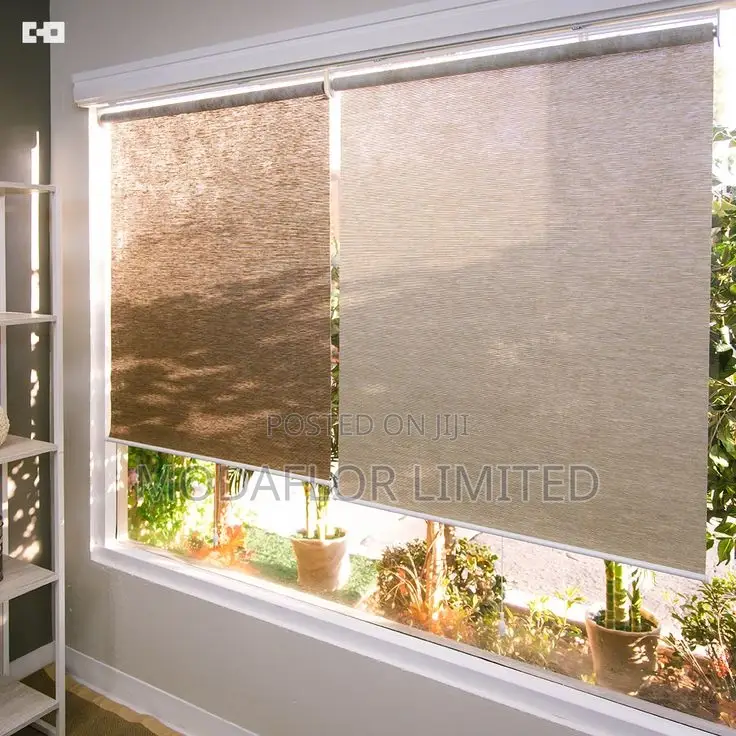 Daytime Privacy, Full Style – Sunscreen Blinds!