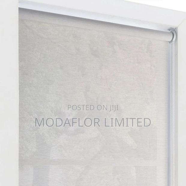 Sunscreen Roller Blinds – Stylish Shade for Sunny Spaces! - main view