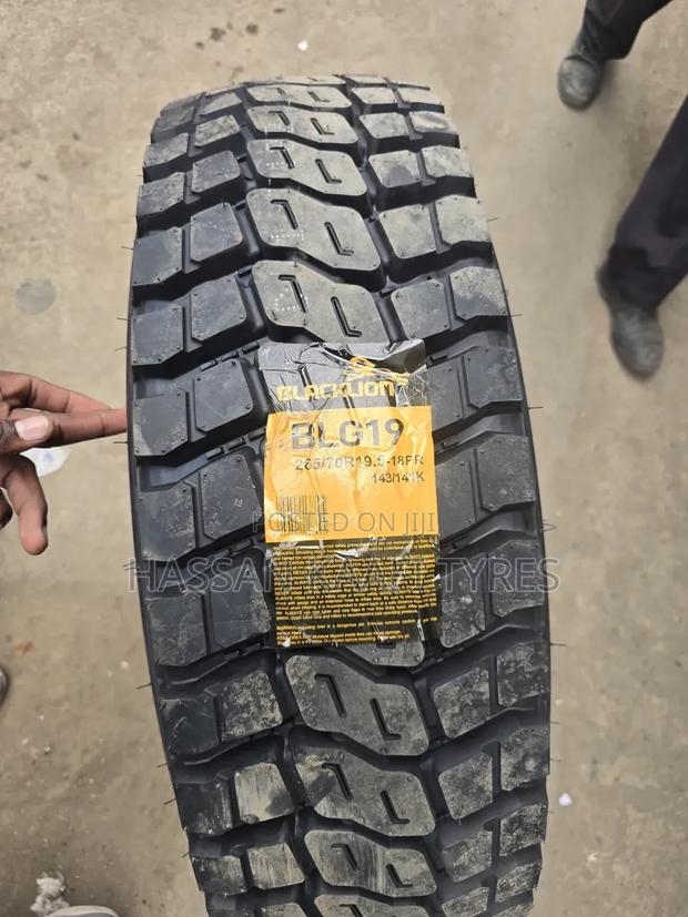 265/70r19.5 Black Lion Tyre