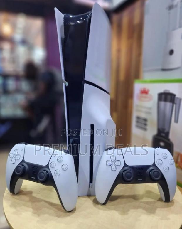 Germany Used Ps5 Slim With Original Controllers.