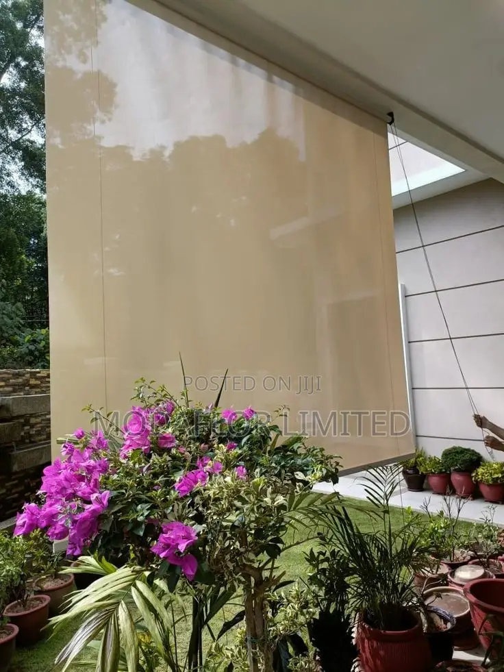 Sunscreen Roller Blinds – Smart Light Management!