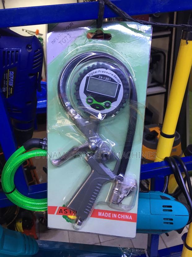 Digital Tyre Inflating Gun/Pressure Gauge