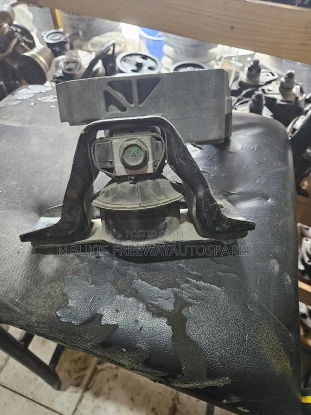 Engine Mounting Nissan Tiida - thumbnail 3