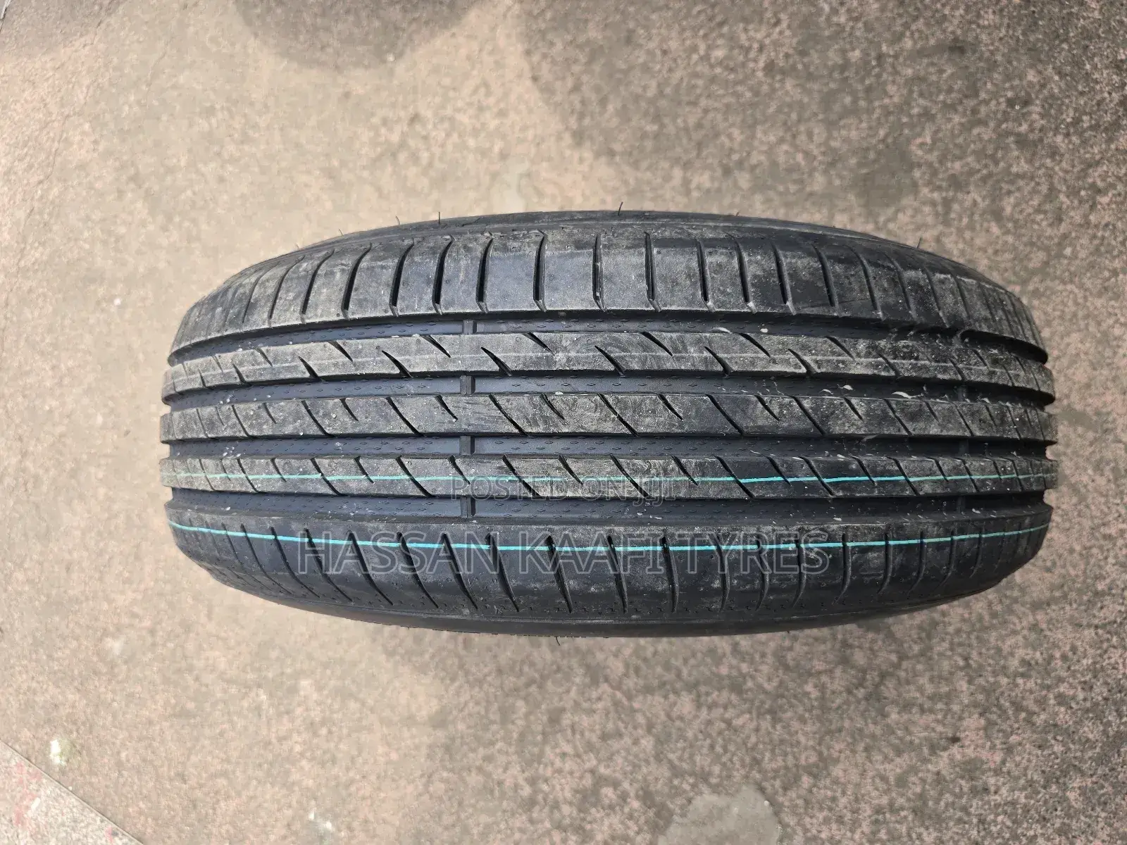 215/65r16 Maxtrek Tyre
