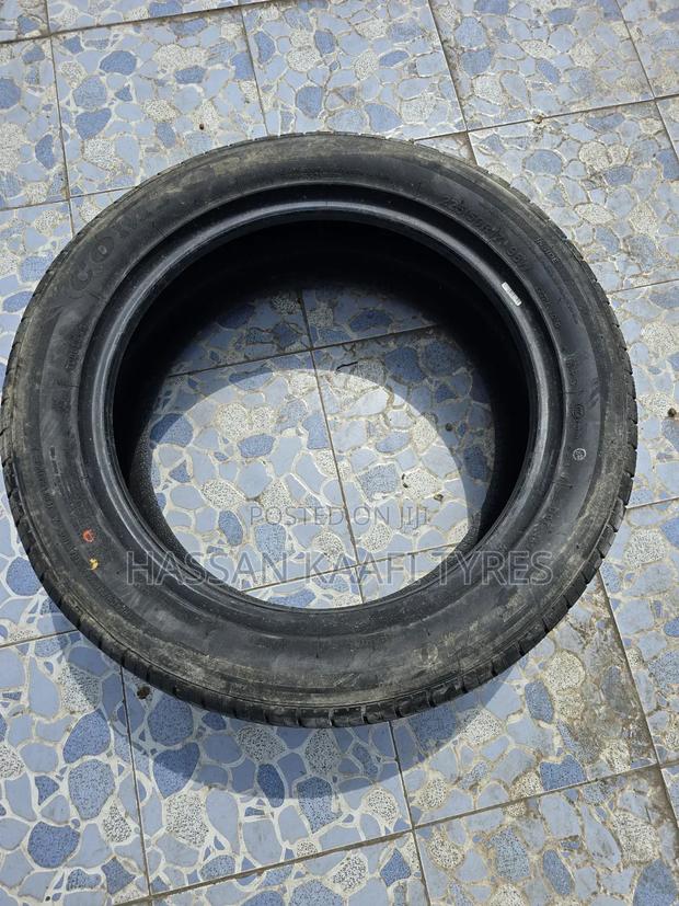 225/50r17 Comforser Cf 710 - thumbnail 3