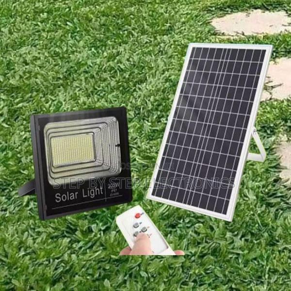 High Brightness 200w Outdoor Security Solar Led Floodlight - thumbnail 2