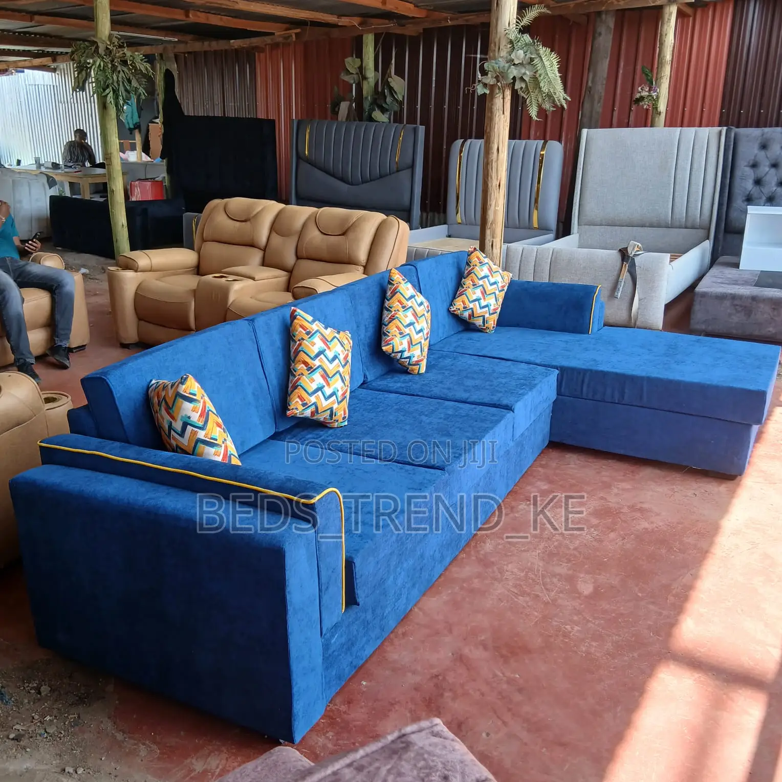 6 Seater Back Permanent Sofa