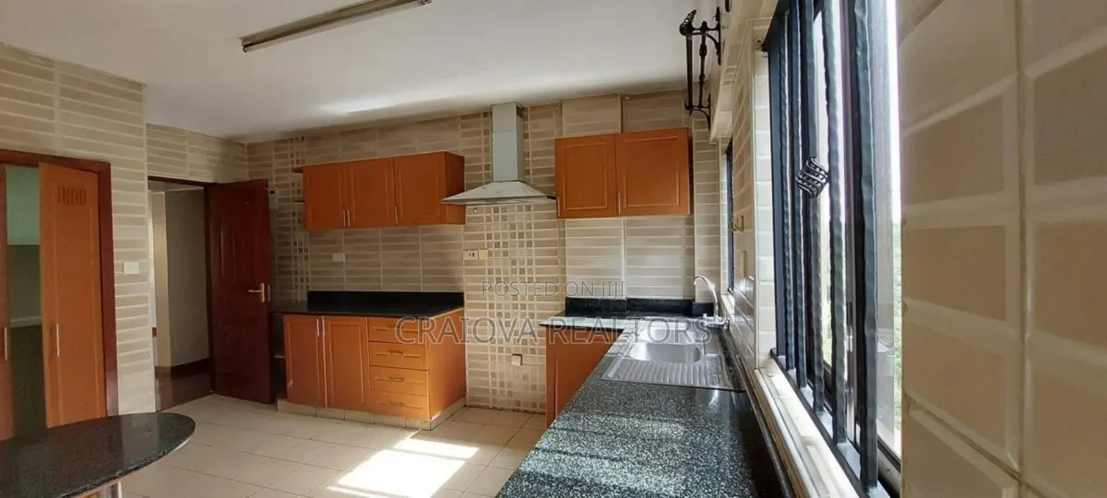 5bdrm Penthouse in Lavington for rent