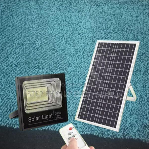 Inbuilt Battery 200w Outdoor Security Solar Led Floodlight