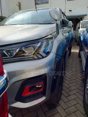 Toyota Hilux 2019 Gray