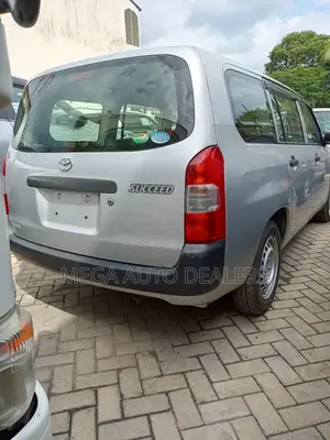 Toyota Succeed 2019 Silver