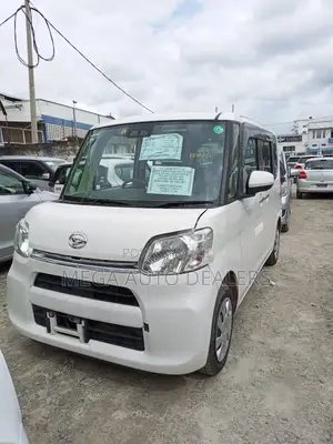 Daihatsu Tanto 2018 White