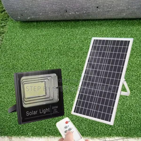 Rustproof 200w Watts Outdoor Security Solar Led Floodlight - thumbnail 2