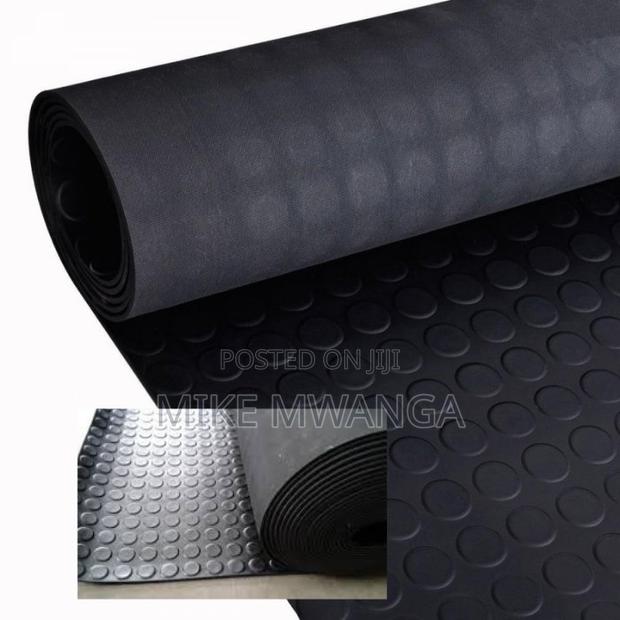 Round Studded Rubber Mats - main view