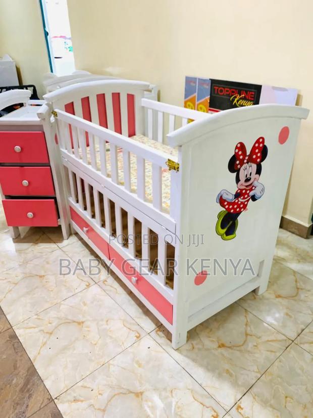 Minnie Mouse*Baby Cot* - main view