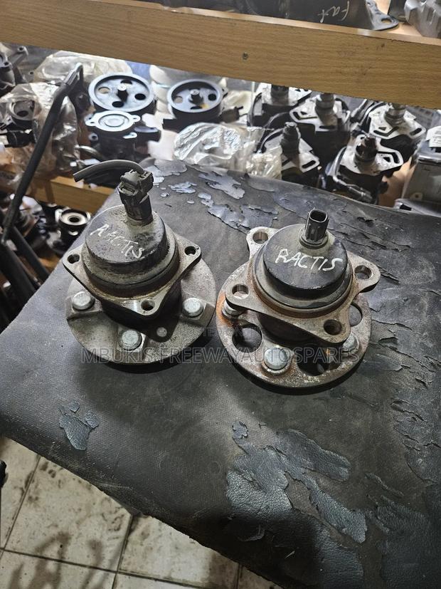Rear Hub Belta, Ractis,Vitz
