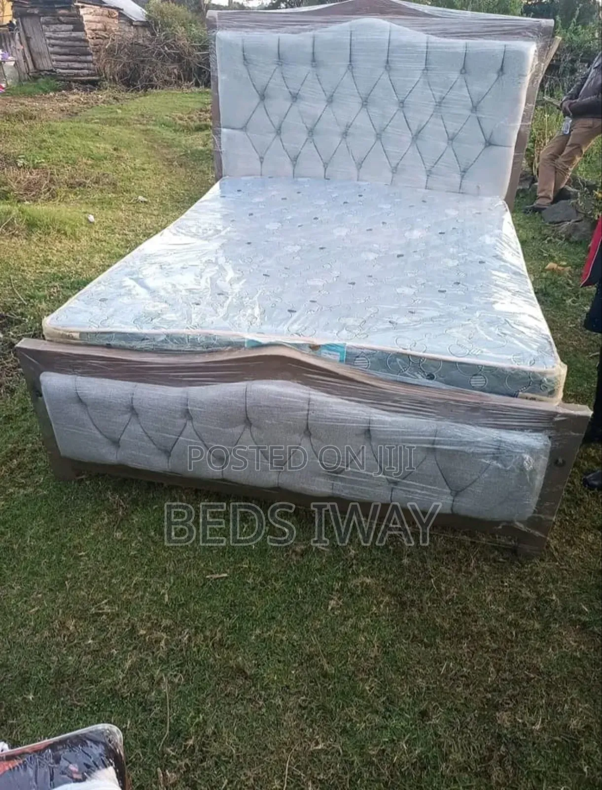 Bed With Mattress 5x6