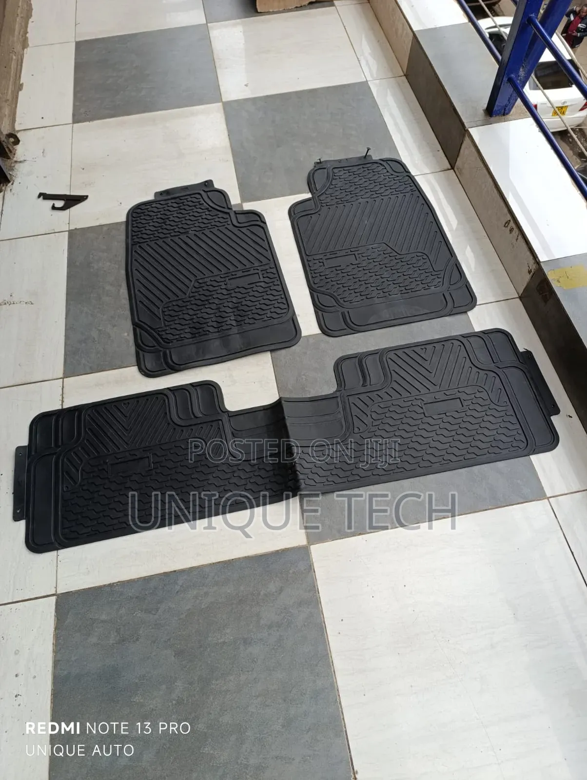 Universal 3pc Rubber Mat / Conjoined Floor Mat Set