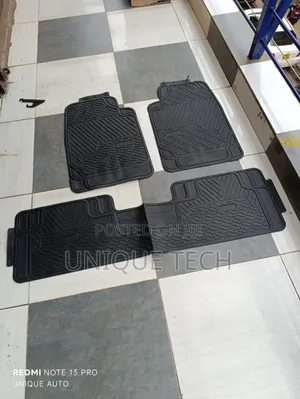 Universal 3pc Rubber Mat / Conjoined Floor Mat Set