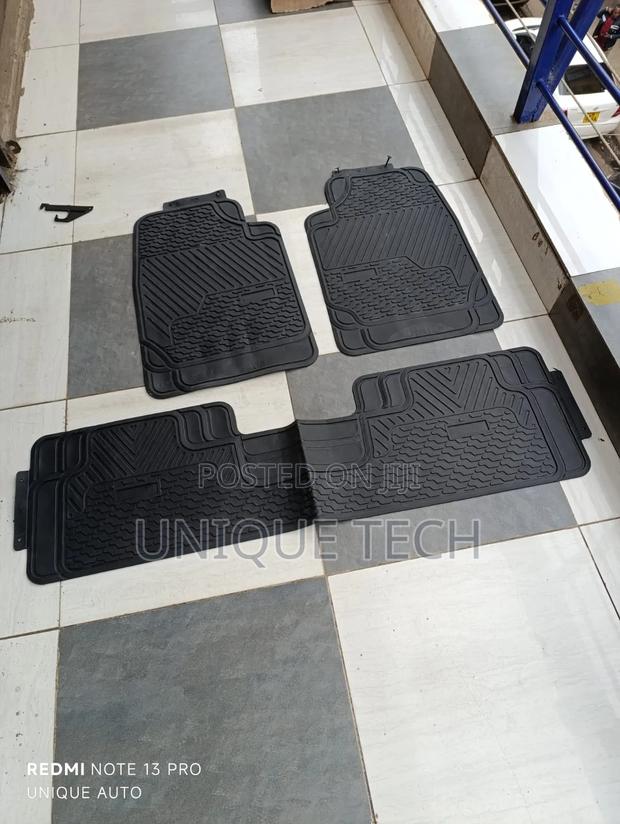Universal 3pc Rubber Mat / Conjoined Floor Mat Set