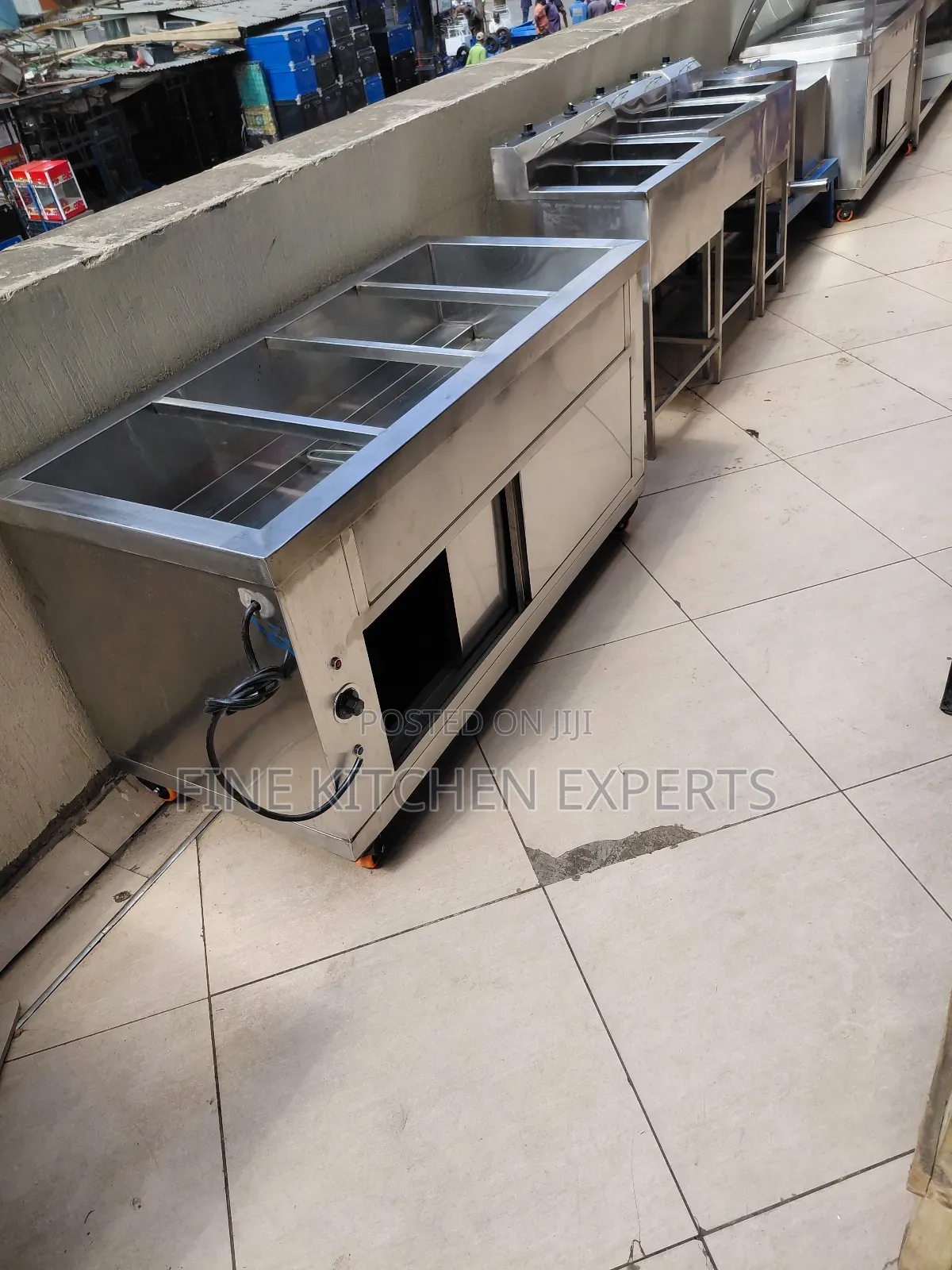 Foodwarmer With Cabinet.