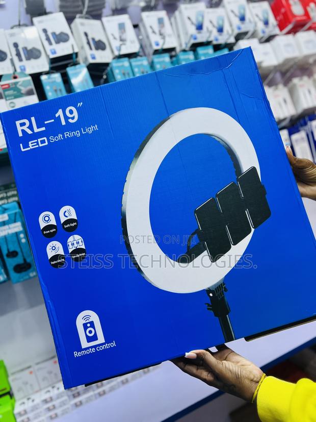 19” Ringlights - main view