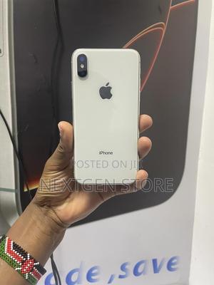 New Apple iPhone X 256 GB White - main view