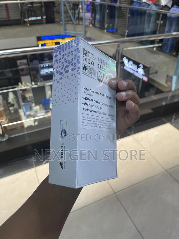 New Tecno Camon 40 Pro 256 GB White - thumbnail 3