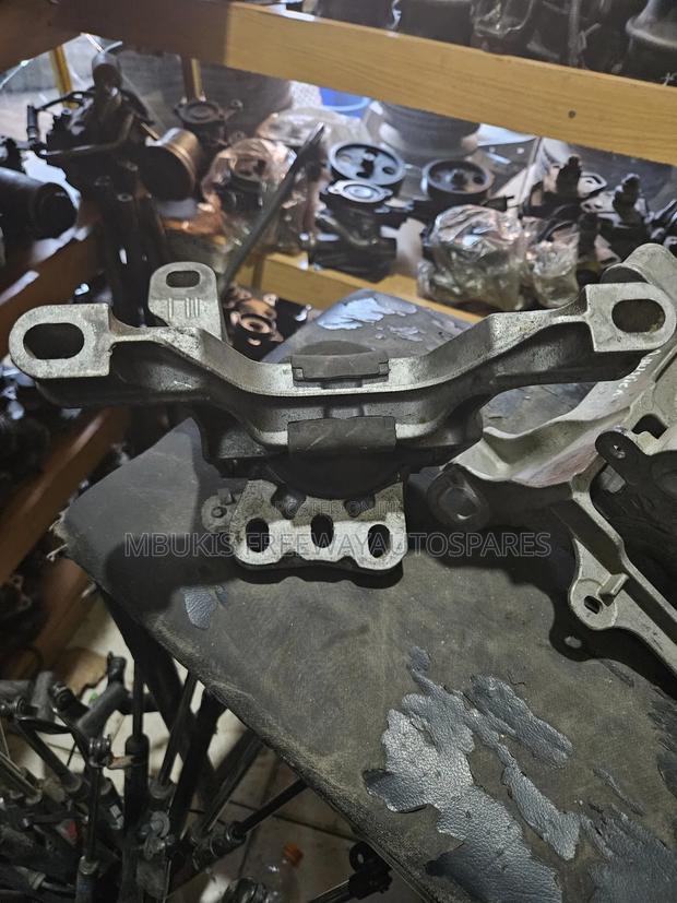 Mazda Demio New Model 2015 Engine Mounting - thumbnail 2