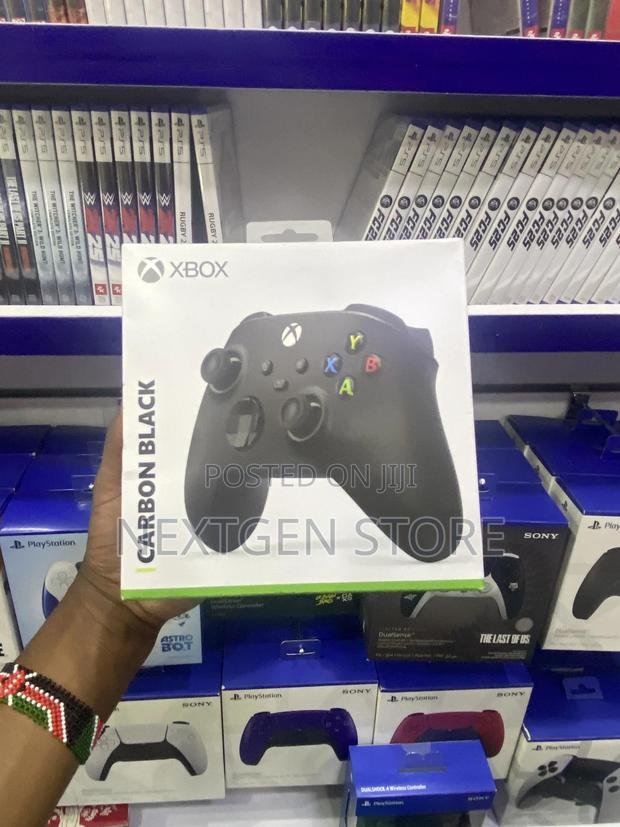 Xbox Series X/S Wireless Controller -Carbon Black - main view