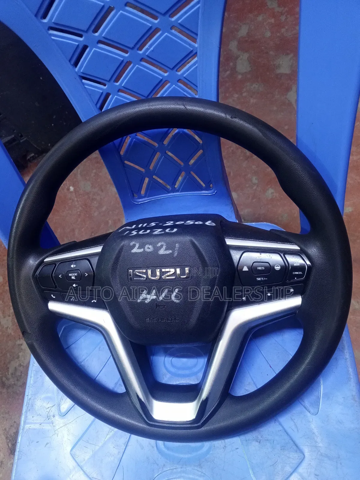 Isuzu D-Max Model 2021 Stearing Wheel