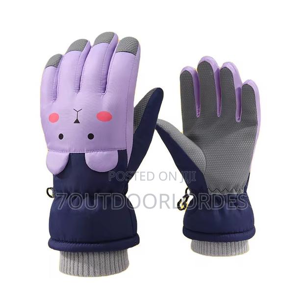 Kids Outdoor Winter Gloves - thumbnail 3