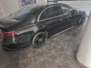 Mercedes-Benz S-Class 2023 Black