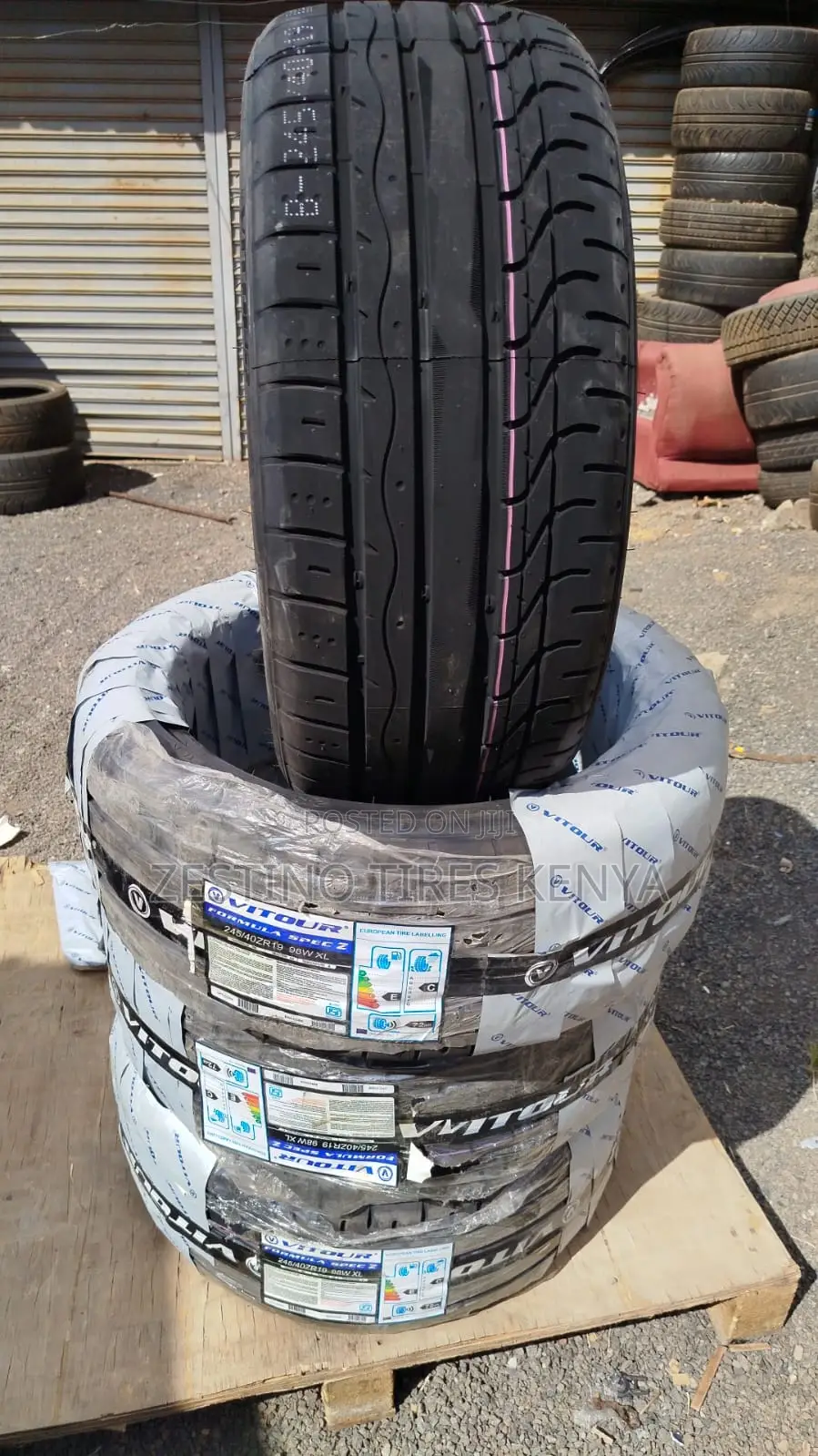 Vitour Tyres 245/40 R19
