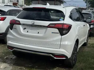 Honda Vezel 2019 White
