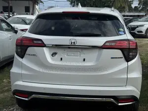 Honda Vezel 2019 White