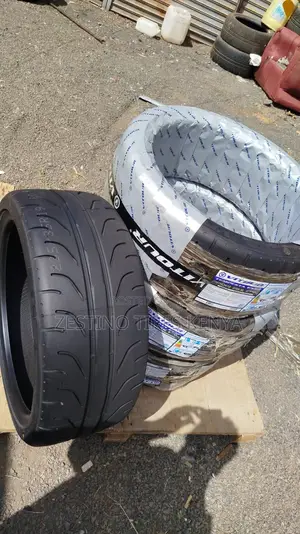 Vitour Tyres 235/35 R19