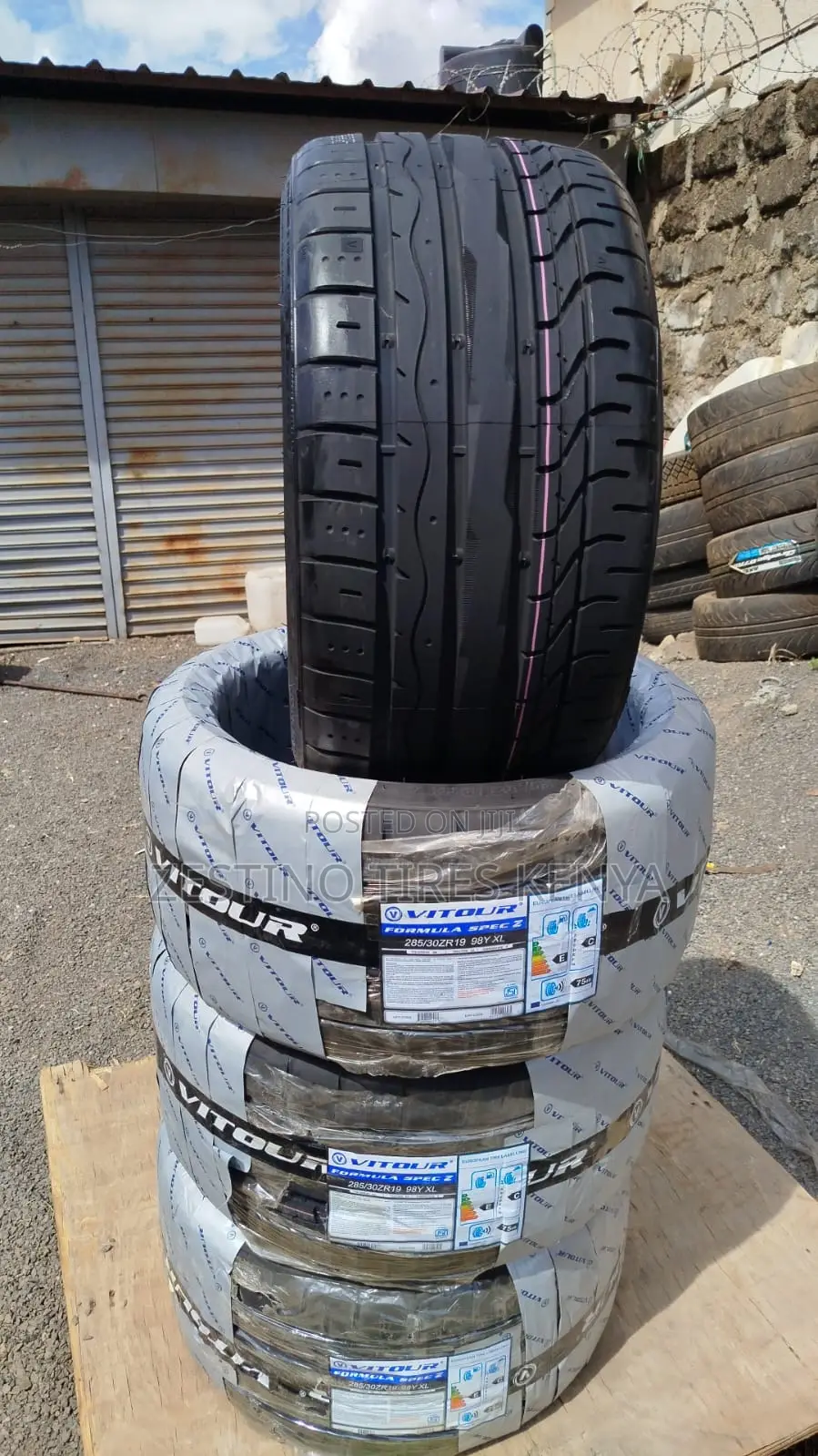 Vitour Tyres 285/30 R19
