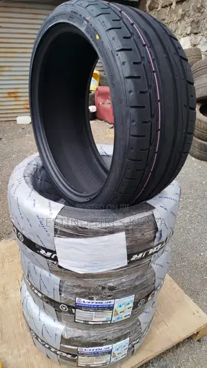 Vitour Tyres 245/35 R19