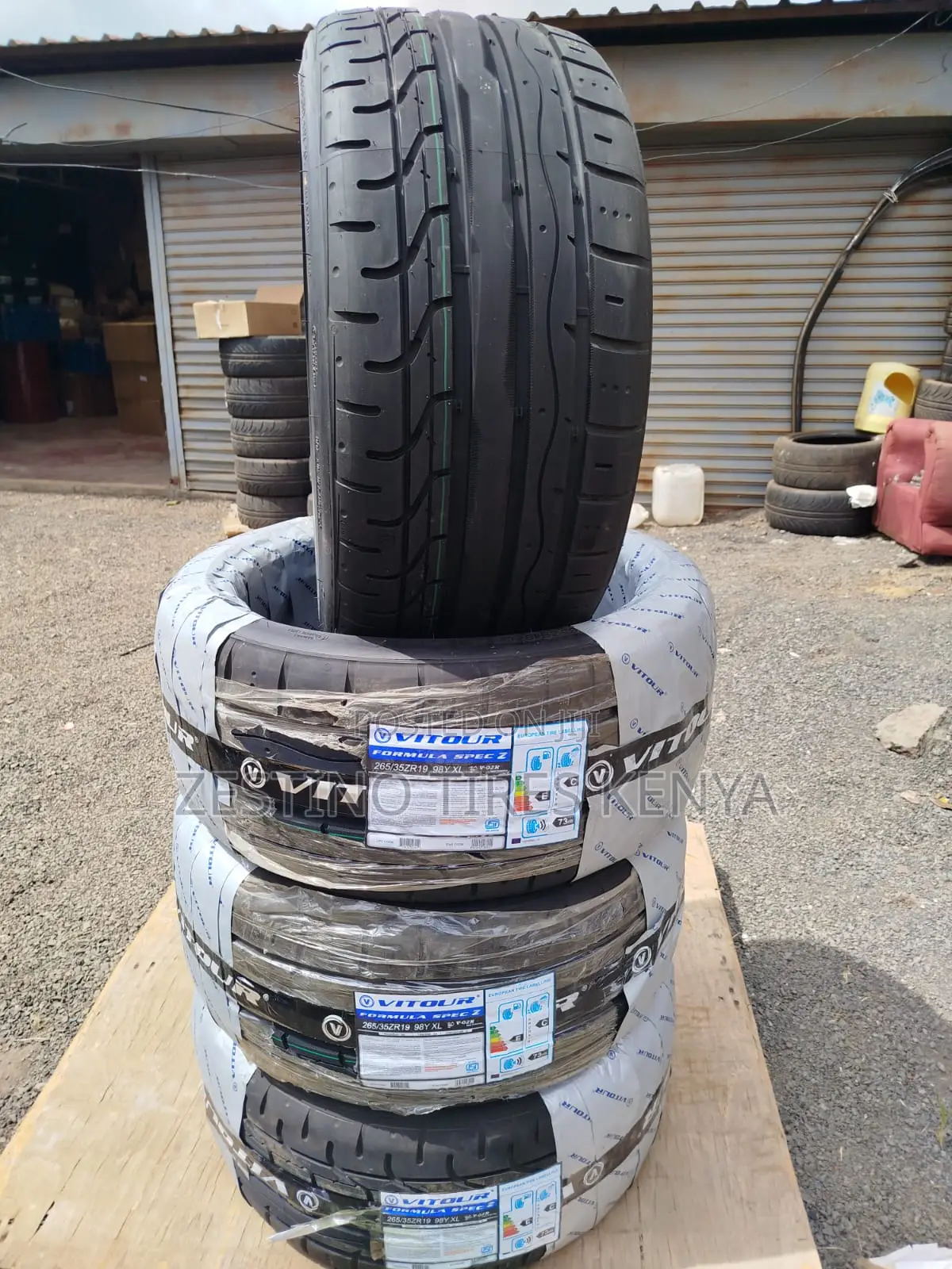 Vitour Tyres 265/35 R19