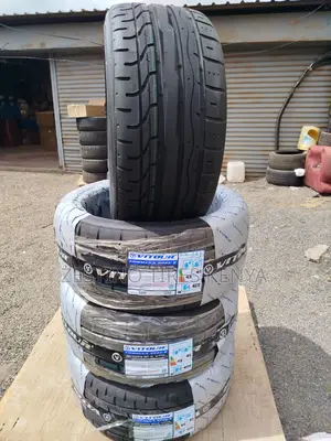 Vitour Tyres 265/35 R19
