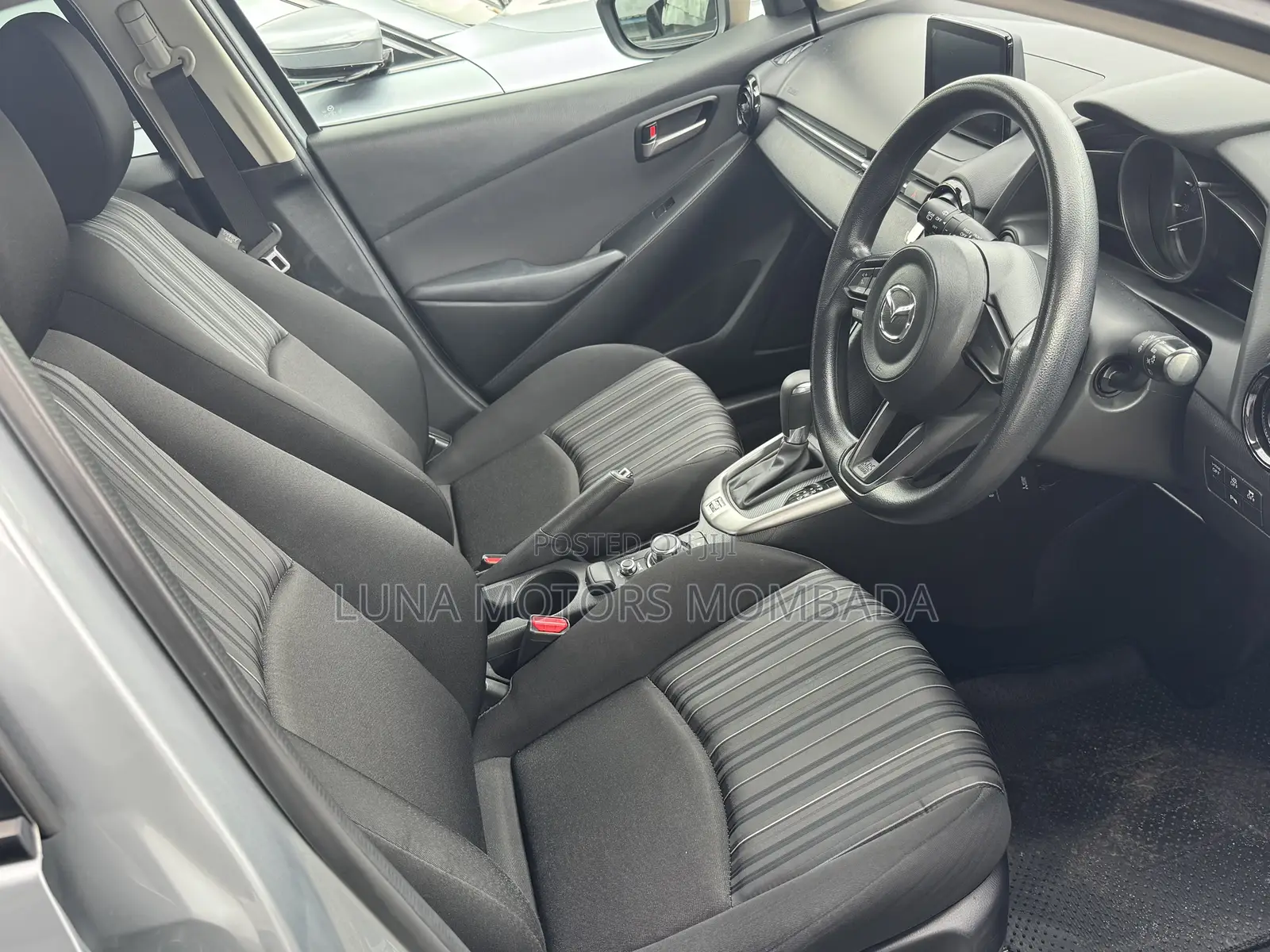 Mazda 2 2020 Silver