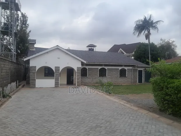 4bdrm Bungalow in Sukari for rent