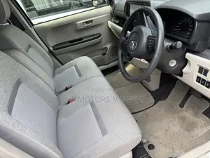 Toyota Passo 2018 Silver