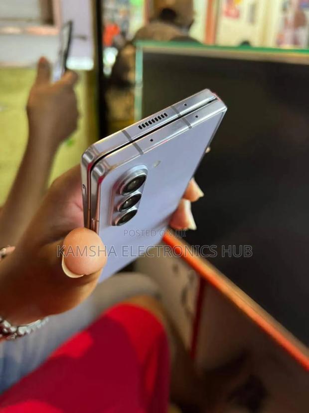 Samsung Galaxy Z Fold 5 512 GB Blue - thumbnail 3