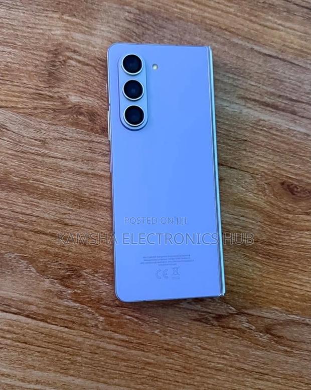 Samsung Galaxy Z Fold 5 512 GB Gray - main view