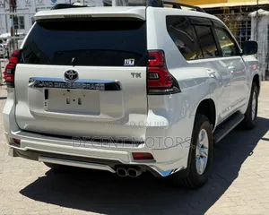 Toyota Land Cruiser Prado 2.7 2019 White