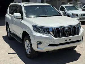 Toyota Land Cruiser Prado 2.7 2019 White