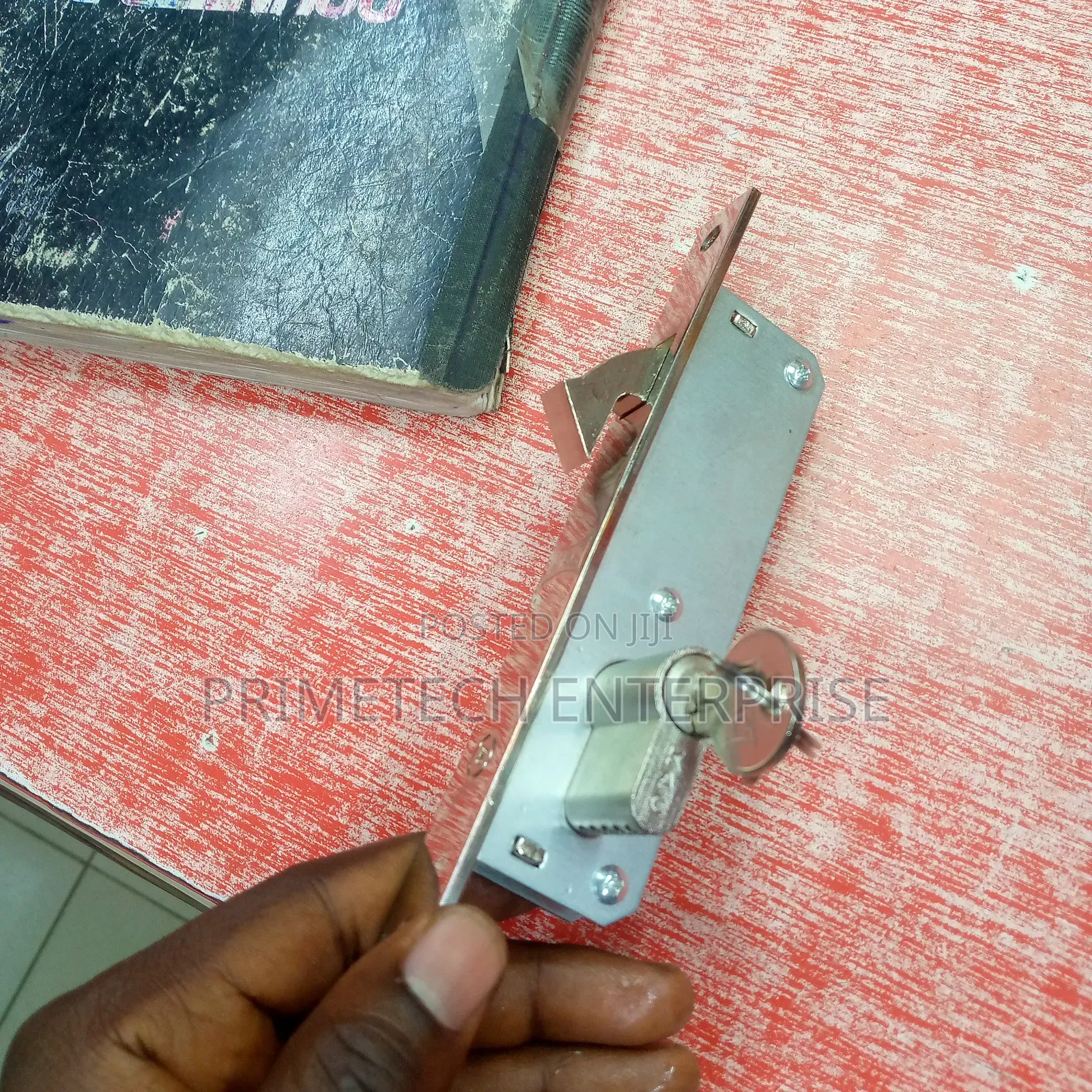 Tube /Glass Door Lock